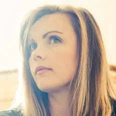 Listen to Cassandra Kubinski, watch music videos, read bio, see tour dates & more!