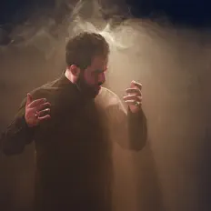 Escucha a Sayed Ahmad Al-Alawi, mira videos musicales, lee su biografía, consulta las fechas de las gira y más.