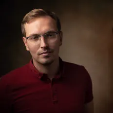 Hör dir Matthias Froncek an, schau dir Musikvideos an, lies die Biografie, finde Tourdaten und mehr!