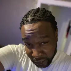 Ouve T-Magic, vê vídeos de música, lê a biografia, vê as datas da digressão e muito mais!