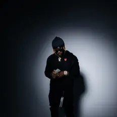 Ascolta Var$ity, guarda video musicali, leggi la biografia, vedi le date del tour & altro!