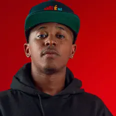 Poslechněte si interpreta Mayou, sledujte hudební videa, přečtěte si životopis, podívejte se na data turné a další informace.