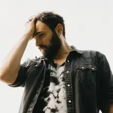 Posłuchaj wykonawcy Josh Epifanio, obejrzyj teledyski, przeczytaj biografię, zobacz daty tras koncertowych i nie tylko!