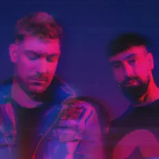 Massive Zを聴いたり、ミュージックビデオを鑑賞したり、経歴やツアー日程などを確認したりしましょう！