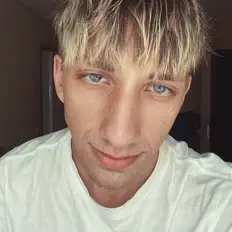 Posłuchaj wykonawcy Moracella, obejrzyj teledyski, przeczytaj biografię, zobacz daty tras koncertowych i nie tylko!