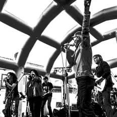 Dreamerz&Co. सुनें, म्यूज़िक वीडियो देखें, बायो पढ़ें, दौरे की तारीखें और बहुत कुछ देखें!