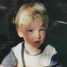 Dritic सुनें, म्यूज़िक वीडियो देखें, बायो पढ़ें, दौरे की तारीखें और बहुत कुछ देखें!