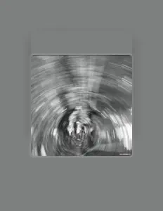 Saint Bruno सुनें, म्यूज़िक वीडियो देखें, बायो पढ़ें, दौरे की तारीखें और बहुत कुछ देखें!