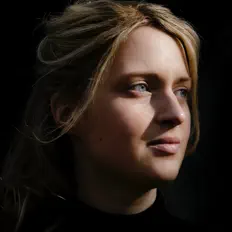 Ouve Maggie Dae, vê vídeos de música, lê a biografia, vê as datas da digressão e muito mais!