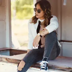Dengarkan Angelie Garcia, tonton video musik, baca bio, lihat tanggal tur & lainnya!
