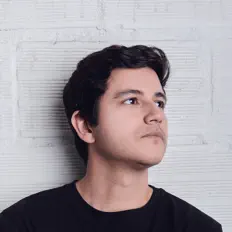 收听 Cristian Nevez、观看音乐视频、阅读小传、查看巡演日期等 ！