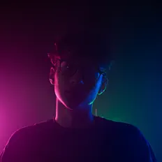 Dengarkan akindo, tonton video musik, baca bio, lihat tanggal tur & lainnya!