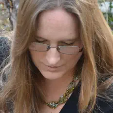 Anna Purdumを聴いたり、ミュージックビデオを鑑賞したり、経歴やツアー日程などを確認したりしましょう！