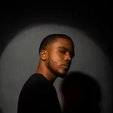 Dem Dawgを聴いたり、ミュージックビデオを鑑賞したり、経歴やツアー日程などを確認したりしましょう！