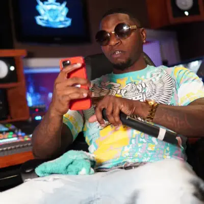 Listen to Swazy Baby, watch music videos, read bio, see tour dates & more!