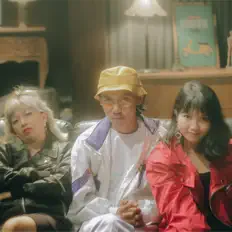 收听 BLEU HOUSE、观看音乐视频、阅读小传、查看巡演日期等 ！