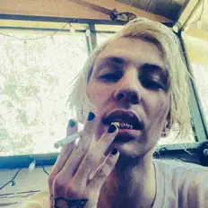 QUIRK! dinle, müzik videolarını izle, biyografisini oku, tur tarihlerini ve daha fazlasını gör!