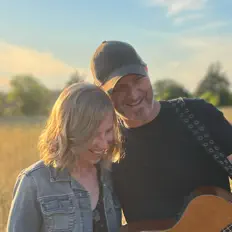 Neely सुनें, म्यूज़िक वीडियो देखें, बायो पढ़ें, दौरे की तारीखें और बहुत कुछ देखें!