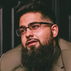 Splashを聴いたり、ミュージックビデオを鑑賞したり、経歴やツアー日程などを確認したりしましょう！