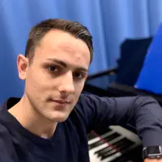 收听 Giacomo Chiarot、观看音乐视频、阅读小传、查看巡演日期等 ！