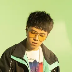 Hör dir XICO an, schau dir Musikvideos an, lies die Biografie, finde Tourdaten und mehr!