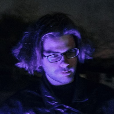 Listen to black balloons, watch music videos, read bio, see tour dates & more!