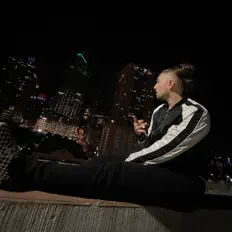 聆聽 Alex Swish、觀看音樂影片、閱讀小傳、查看巡演日期等！