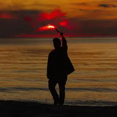 Ouve Apofeoz Orkestra, vê vídeos de música, lê a biografia, vê as datas da digressão e muito mais!