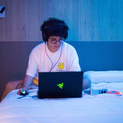 Listen to Vinyll, watch music videos, read bio, see tour dates & more!