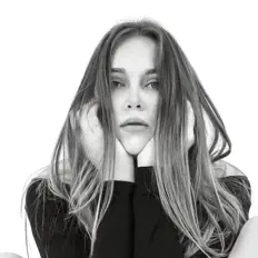 Buyukidiを聴いたり、ミュージックビデオを鑑賞したり、経歴やツアー日程などを確認したりしましょう！