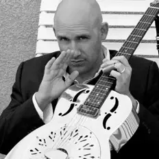 收听 Darin Bennett and the Requiem、观看音乐视频、阅读小传、查看巡演日期等 ！