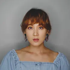 Dengarkan Si En, tonton video musik, baca bio, lihat tanggal tur & lainnya!