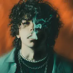 Escucha a uxknow, mira videos musicales, lee su biografía, consulta las fechas de las gira y más.