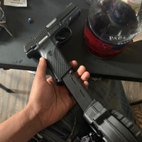 4Pound (feat. Slimggp) - Single - Bravoo Hunnidz