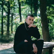 Posłuchaj wykonawcy Chega, obejrzyj teledyski, przeczytaj biografię, zobacz daty tras koncertowych i nie tylko!