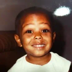 Tedro Dollaを聴いたり、ミュージックビデオを鑑賞したり、経歴やツアー日程などを確認したりしましょう！