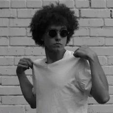 收听 $ul13n、观看音乐视频、阅读小传、查看巡演日期等 ！