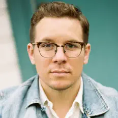 Luister naar Jon Peter Lewis, bekijk muziekvideo's, lees de bio, bekijk de tourdata, en meer!