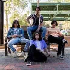 Hör dir 'Til Indigo an, schau dir Musikvideos an, lies die Biografie, finde Tourdaten und mehr!