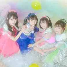 聆聽 Everydays、觀看音樂影片、閱讀小傳、查看巡演日期等！
