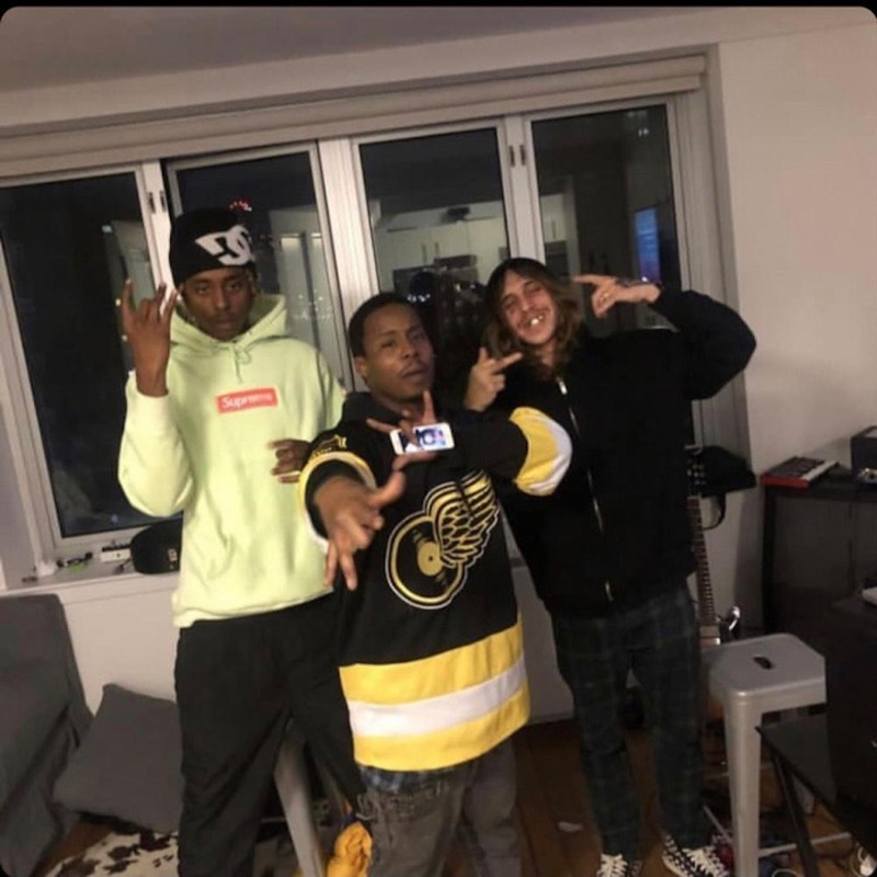 PULL IT (feat. Moe Jackson) - Single