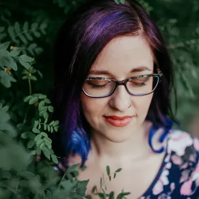 Listen to Sara-Mae Dafoe, watch music videos, read bio, see tour dates & more!