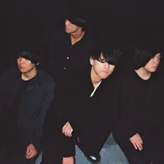 聆聽 fish in water project、觀看音樂影片、閱讀小傳、查看巡演日期等！