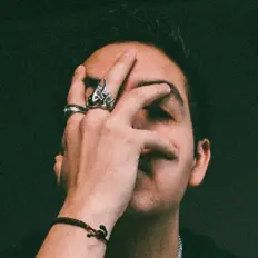 Listen to DUNNOWHO, watch music videos, read bio, see tour dates & more!