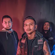 Kapitalを聴いたり、ミュージックビデオを鑑賞したり、経歴やツアー日程などを確認したりしましょう！