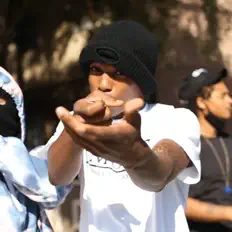 Cityboii 4を聴いたり、ミュージックビデオを鑑賞したり、経歴やツアー日程などを確認したりしましょう！