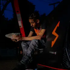 收听 SJ、观看音乐视频、阅读小传、查看巡演日期等 ！