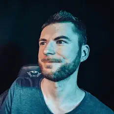 Hör dir Luca ASMR an, schau dir Musikvideos an, lies die Biografie, finde Tourdaten und mehr!