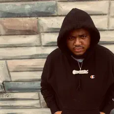 Hör dir Chubbyy an, schau dir Musikvideos an, lies die Biografie, finde Tourdaten und mehr!