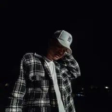 Dengarkan J. Sirus, tonton video musik, baca bio, lihat tanggal tur & lainnya!